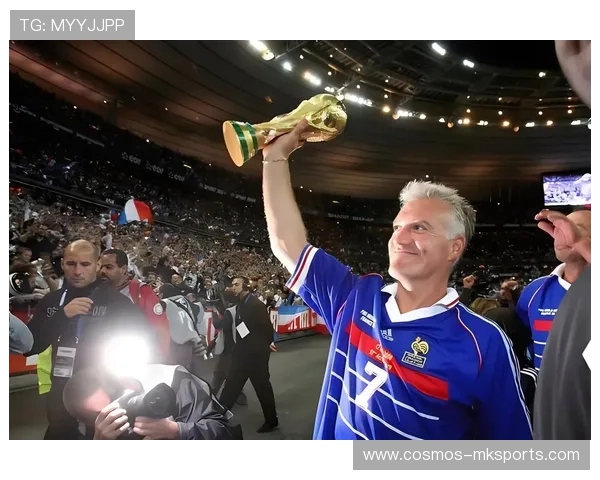 德尚执教生涯再添辉煌:率队斩获多项荣誉,法国足球教头书写传奇新篇章